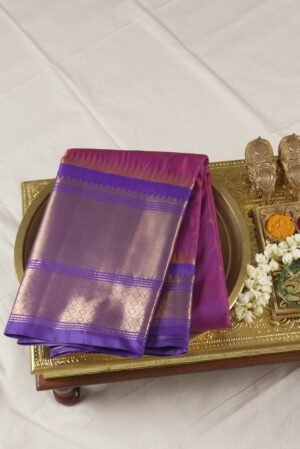 vaibhavam suvarna butta gawdal pattu ( Deep magenta )