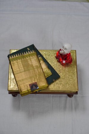 Temple Boarder Gadwal - Bottle Green and Mehendi Green