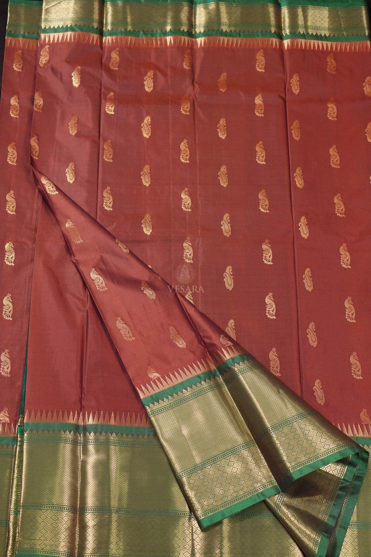 Temple Boarder Gadwal – Rust Orange with Emerald Green - Image 4