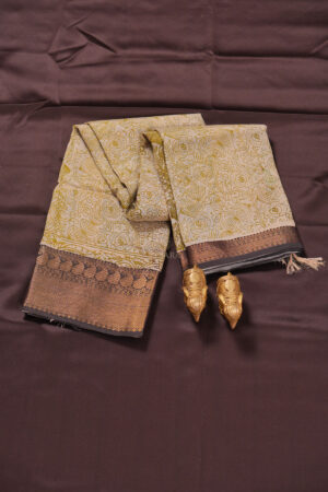 Kalamkari-Mehndi-Green-handcrafted-art-5-300x450 Home